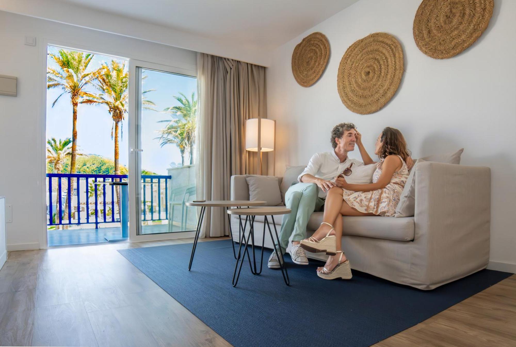 Parque Nereida Suites Hotel Cala Ratjada  Bagian luar foto
